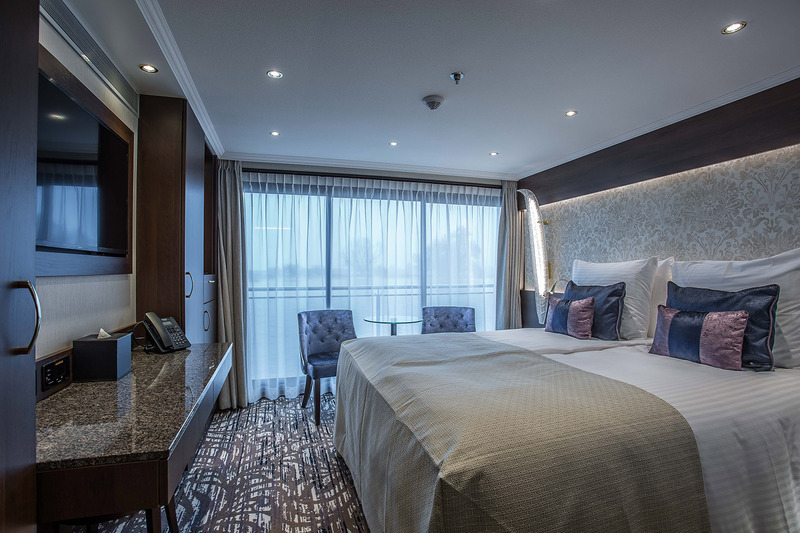 Double Cabin Diamond Deck